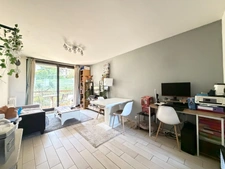 Premier achat ou investissement idéal – Charmant 2 pièces avec terrasse au Cannet