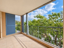 Appartement  T4 à rénover, 85 m², terrasse couverte et garage GRASSE (06)