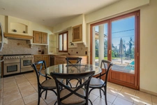 Villa contemporaine de prestige – Vue mer – Piscine chauffée & jacuzzi – Saint-Jean Grasse