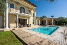 Villa contemporaine de prestige – Vue mer – Piscine chauffée & jacuzzi – Saint-Jean Grasse