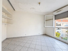 Appartement  T4 à rénover, 85 m², terrasse couverte et garage GRASSE (06)