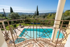 Villa contemporaine de prestige – Vue mer – Piscine chauffée & jacuzzi – Saint-Jean Grasse