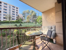 Premier achat ou investissement idéal – Charmant 2 pièces avec terrasse au Cannet