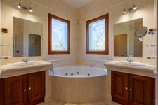 Villa contemporaine de prestige – Vue mer – Piscine chauffée & jacuzzi – Saint-Jean Grasse