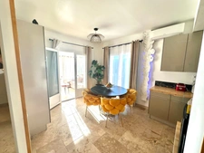 Comme une maison de vacances toute l'année – Maison rénovée avec jardin, deux terrasses et piscine à Grasse Saint-Mathieu