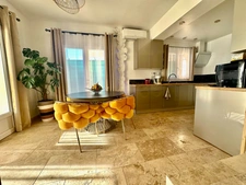 Comme une maison de vacances toute l'année – Maison rénovée avec jardin, deux terrasses et piscine à Grasse Saint-Mathieu