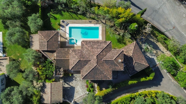 Villa contemporaine de prestige – Vue mer – Piscine chauffée & jacuzzi – Saint-Jean Grasse