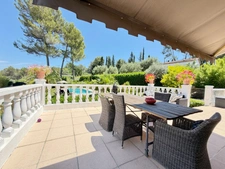 PEYMEINADE – Maison de 189 m² avec appartement indépendant, piscine, garage et terrain paysager de 1 290 m²(06)