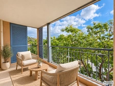 Appartement  T4 à rénover, 85 m², terrasse couverte et garage GRASSE (06)