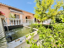 PEYMEINADE – Maison de 189 m² avec appartement indépendant, piscine, garage et terrain paysager de 1 290 m²(06)
