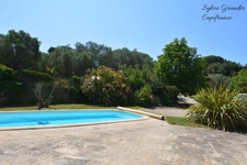 Dpt Bouches du Rhône (13), à vendre SAINT CHAMAS maison P7 de 165 m² - Terrain de 5 840,00 m² - Plain pied