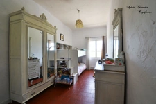 Dpt Bouches du Rhône (13), à vendre CORNILLON CONFOUX maison P15 de 455 m² dont studio 122m² - Terrain de 1 282 m² 