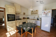 Dpt Bouches du Rhône (13), à vendre CORNILLON CONFOUX maison P15 de 455 m² dont studio 122m² - Terrain de 1 282 m² 