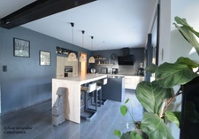 Maison à vendre 6 pièces SENAS (13)avec dépendance piscine lagon et parc arboré