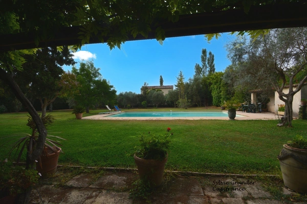Propriete à vendre 7 pièces RAPHELE LES ARLES (13) 240m² évolutif sur 3300 m² avec piscine
