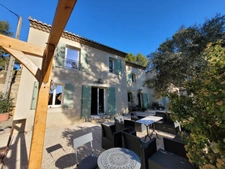 Dpt Bouches du Rhône (13), à vendre proche de  Salon-de-Provence maison P7   