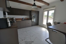 Maison à vendre 215M² 7/8 pièces PELISSANNE (13)