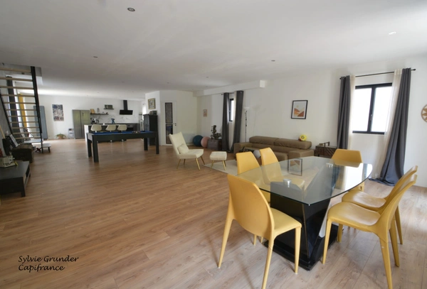 Maison à vendre 5 pièces SALON DE PROVENCE (13)209M² avec extérieurs et garage