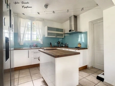 Dpt Vaucluse (84), for sale VILLELAURE house P5 of 178 m² - Land of 1,500.00 m²