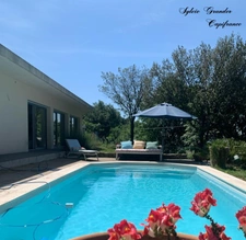 Dpt Bouches du Rhône (13), à vendre VERNEGUES maison P5 de 180 m² - Terrain de 1 300,00 m² - Plain pied