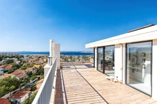 Penthouse en duplex à Pointe rouge,160m² face à la mer