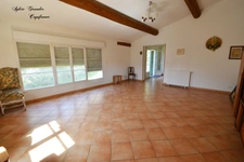 Dpt Bouches du Rhône (13), à vendre CORNILLON CONFOUX maison P15 de 455 m² dont studio 122m² - Terrain de 1 282 m² 