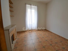 Dpt Bouches du Rhône (13), à vendre MIRAMAS maison P6 de 124 m² - 5 chambres cour arborée 