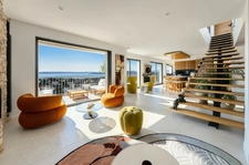 Penthouse en duplex à Pointe rouge,160m² face à la mer