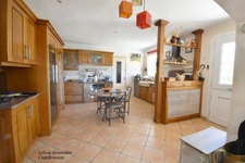 Propriété de plain-pied à vendre 5 pièces POURRIERES (83) 2725m² de terrain et SPA