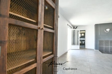 Maison vie de plein pied - 3 chambres - 1380 m² de terrain - Dépendances