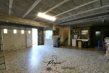 Pavillon, plein pied, 5 chambres, 2 salles de bains, sous sol complet