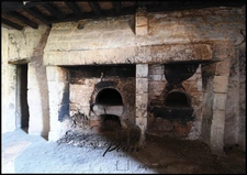 Ensemble immobilier en pierres, maison et dépendances, 4 600 m²