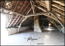 Ensemble immobilier en pierres, maison et dépendances, 4 600 m²