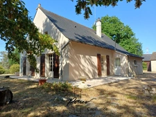 Maison familiale, environnement boisé, vie de plain pied