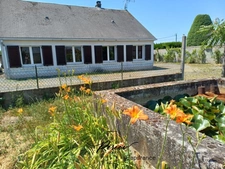 Pavillon plain pied, 3 chambres, 1230 m² de terrain clos de murs