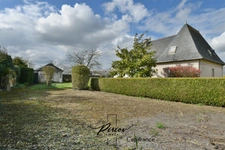 Pavillon, plein pied, 5 chambres, 2 salles de bains, sous sol complet
