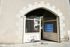 Maison de ville, vie de plain pied, 2 salles d'eau, 3 chambres