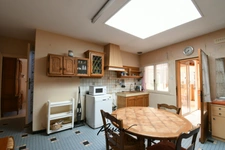 Maison de ville, vie de plain pied, 2 salles d'eau, 3 chambres