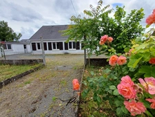 Pavillon plain pied, 3 chambres, 1230 m² de terrain clos de murs