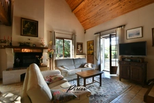 Maison familiale, environnement boisé, vie de plain pied