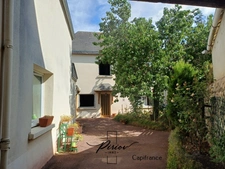 Maison de ville, vie de plain pied, 2 salles d'eau, 3 chambres