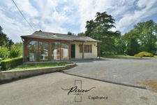Charmante maison, environnement verdoyant avec 5925 m² de terrain arboré