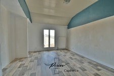 Maison vie de plein pied - 3 chambres - 1380 m² de terrain - Dépendances