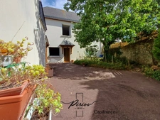Maison de ville, vie de plain pied, 2 salles d'eau, 3 chambres