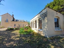 Propriété 5 chambres, dépendances, proche commerces et services