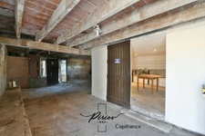 Maison vie de plein pied - 3 chambres - 1380 m² de terrain - Dépendances