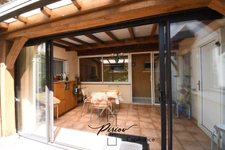 Maison de ville, vie de plain pied, 2 salles d'eau, 3 chambres