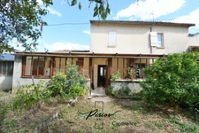 NUEIL-SUR-LAYON – VIE DE PLAIN-PIED – 3 CHAMBRES – DÉPENDANCES – TERRAIN CLOS