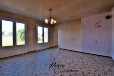 Pavillon plain pied, 3 chambres, 1230 m² de terrain clos de murs