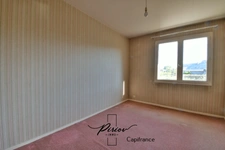Pavillon plain pied, 3 chambres, 1230 m² de terrain clos de murs